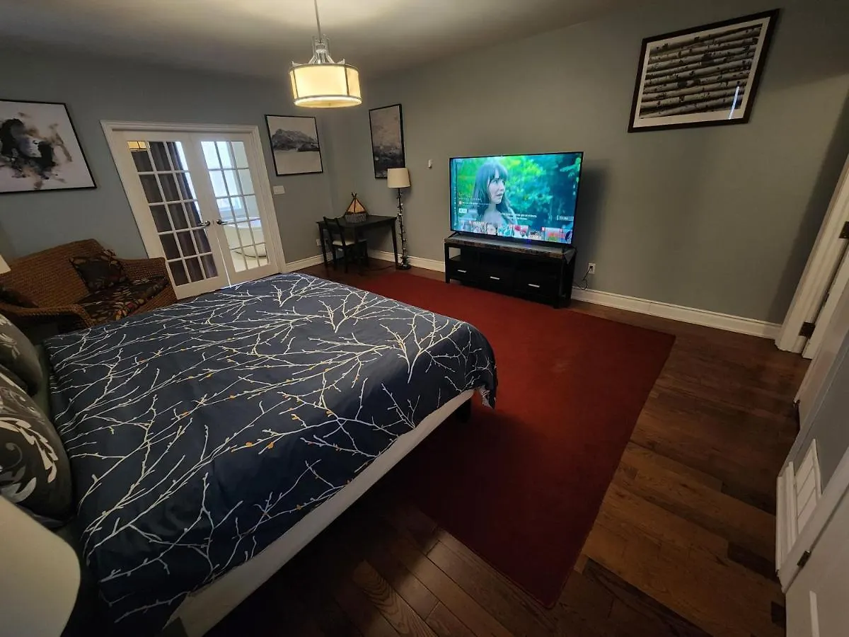 Heart Of Toronto Home Homestay