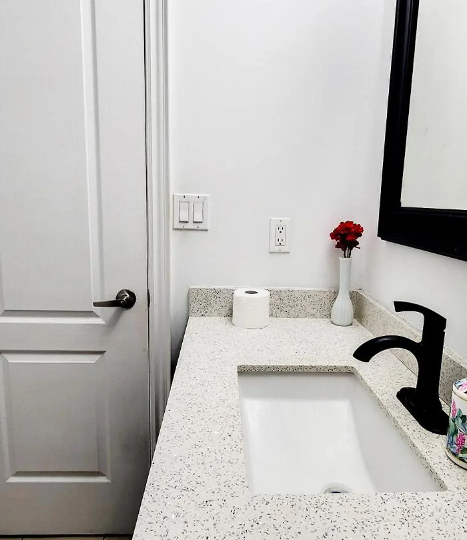 Heart Of Toronto Home Habitación en casa particular