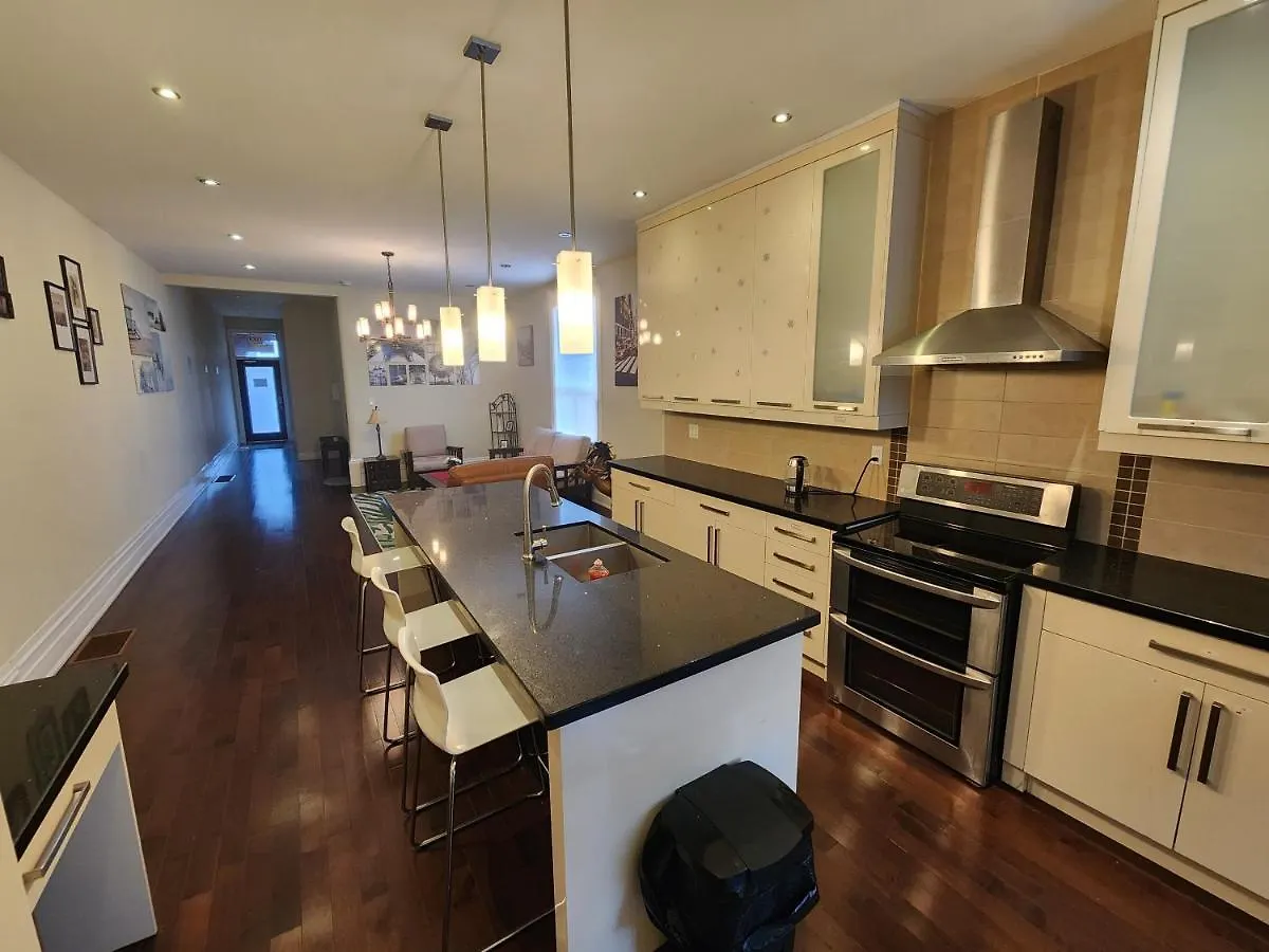 Heart Of Toronto Home Kanada